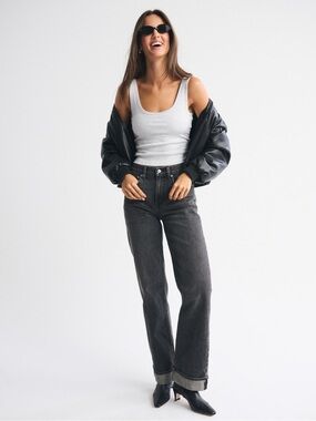 Abercrombie High Rise 90s Relaxed Cuffed Hem Jean